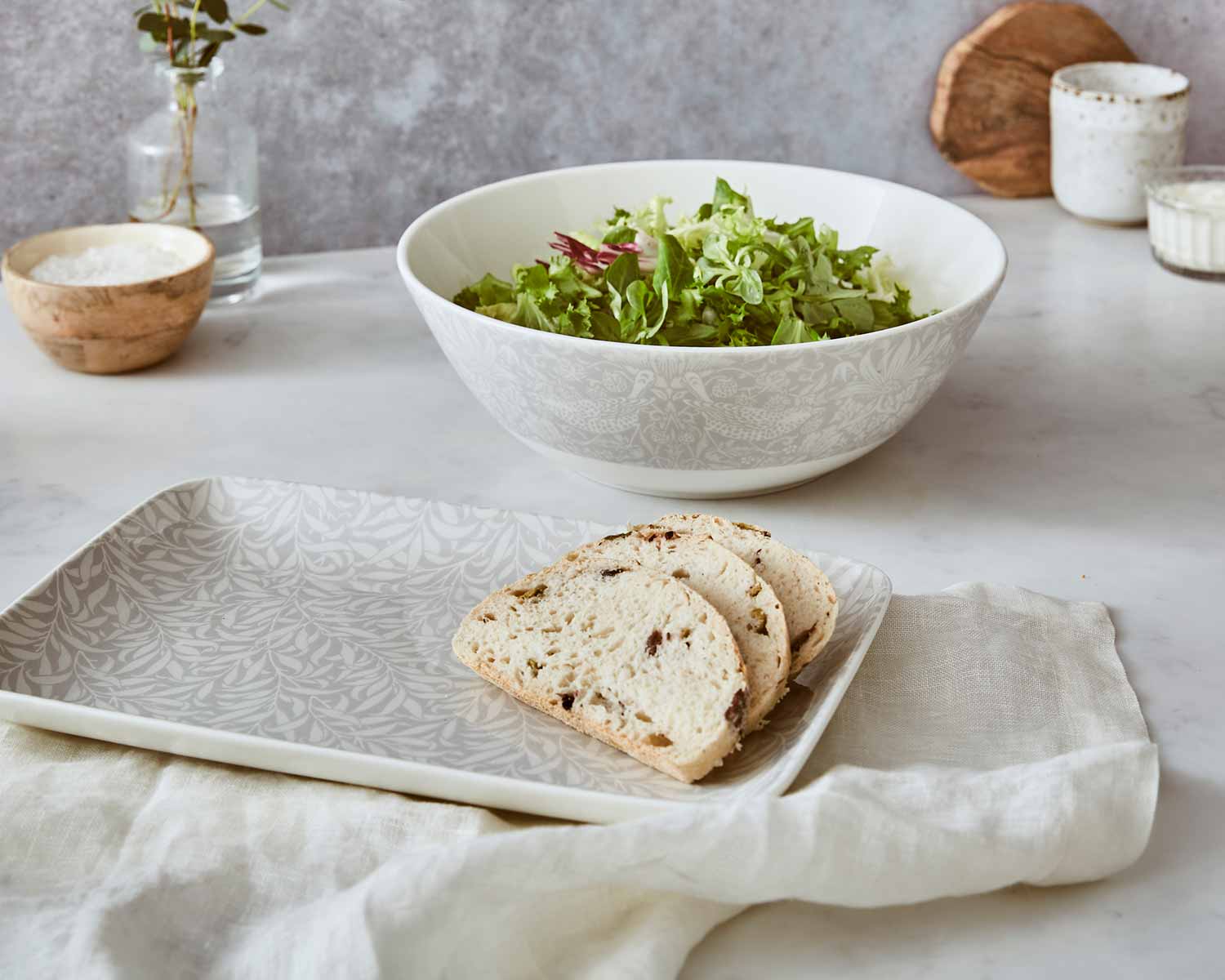 Pure Morris Willow Bough 12 Inch Platter image number null